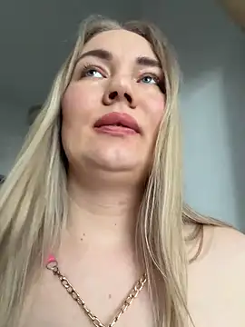 LianaCruz__'s cam snapshot