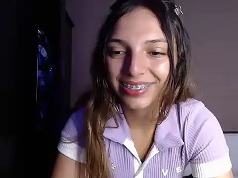 MelanyBabeee2's cam snapshot