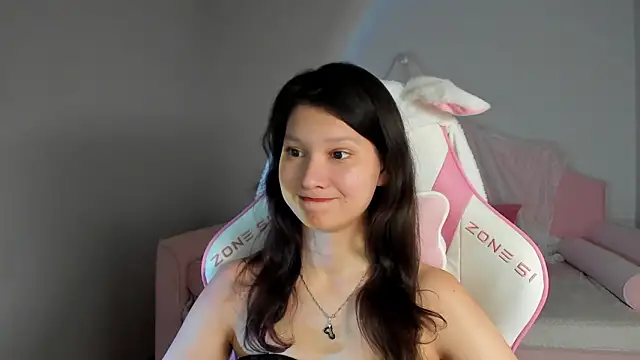 SaraDenars live sex cam