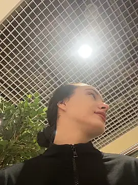 MiaTee's cam snapshot