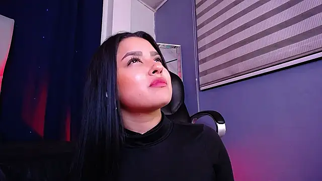 Emilyy05_'s cam snapshot