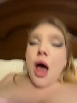 AmmyHot's cam snapshot