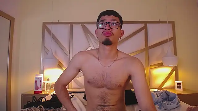 Jaxon_Carter's cam snapshot