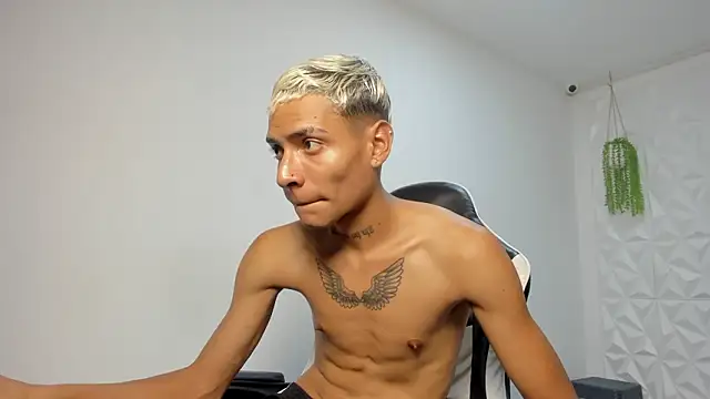 lunay_bigcock420's cam snapshot