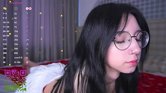 DeliaLoma live sex cam