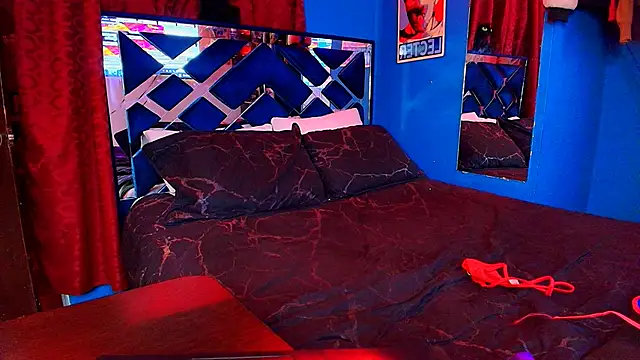 Luke_Howland's cam snapshot