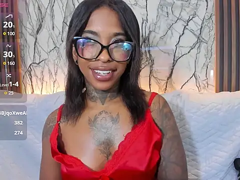 Pauline_Fox's cam snapshot