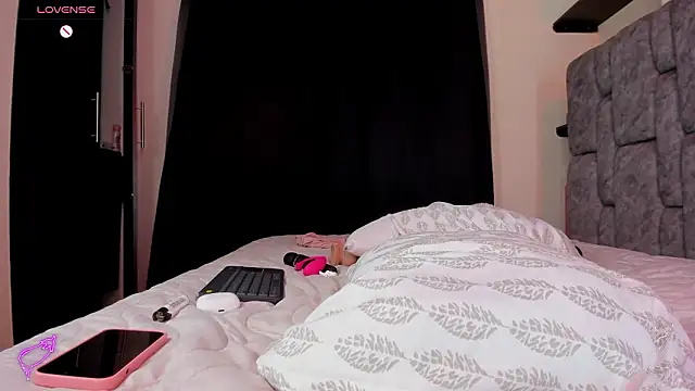 Danyhottits's cam snapshot