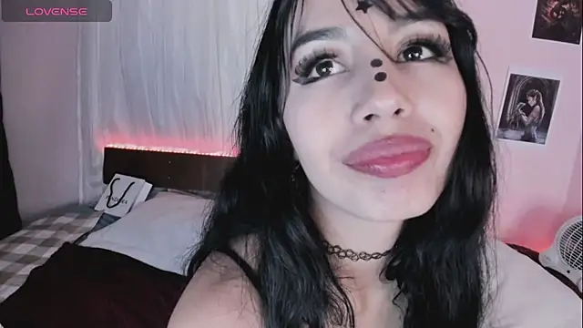 Miss_Charlottet's cam snapshot