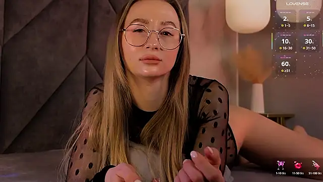 VictoriaLights's cam snapshot