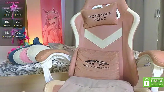 CaseyLabow live sex cam