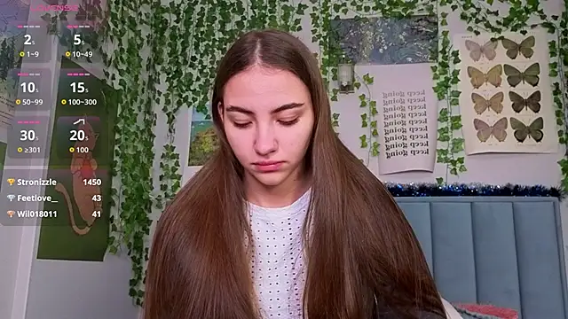 Fit_Brunette_ live sex cam