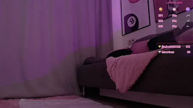 Adria_Arjona's cam snapshot