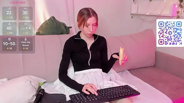 Lisbeth__Salander's cam snapshot