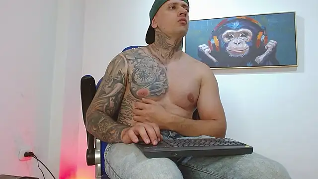 Joeysexx2 live sex cam