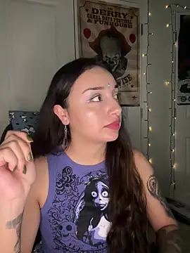 CharmingMaddie's cam snapshot