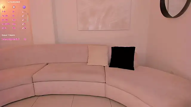 TaraLawrence live sex cam