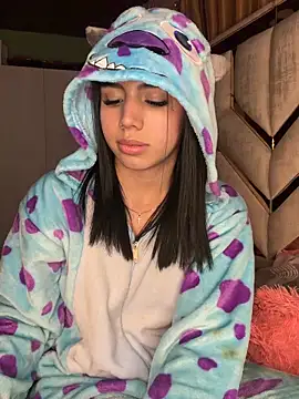 Laura-Khalifa live sex cam