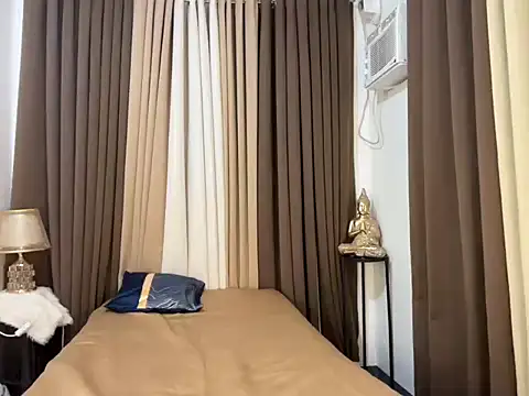 savanna_pleasure live sex cam