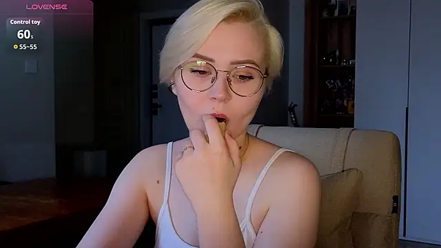 YummyPotato's cam snapshot