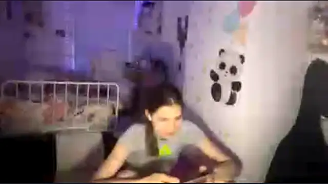 EdythRozier's cam snapshot