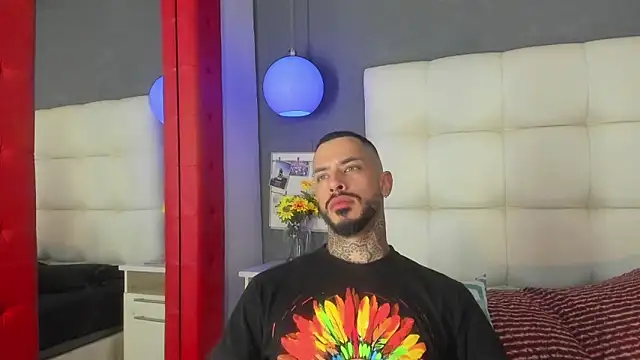 VinzenzRizzo live sex cam