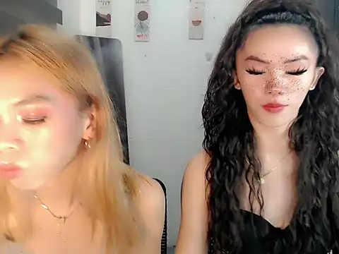 YoungAsianHardCock live sex cam