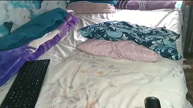 Zuzu_angel's cam snapshot