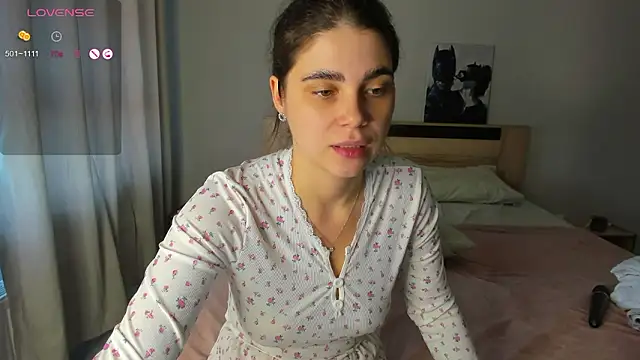 Bella_Foryou's cam snapshot