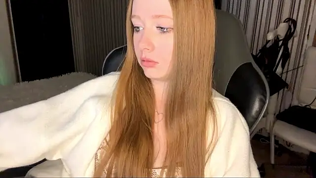 EmilyBubble's cam snapshot