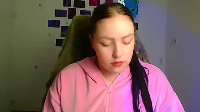 Kira_raa's cam snapshot