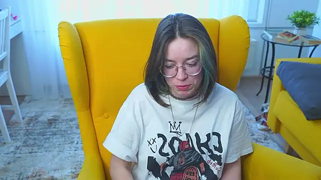 KarrenPear's cam snapshot