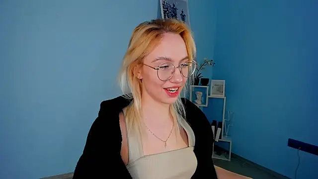 MaidaMedders's cam snapshot