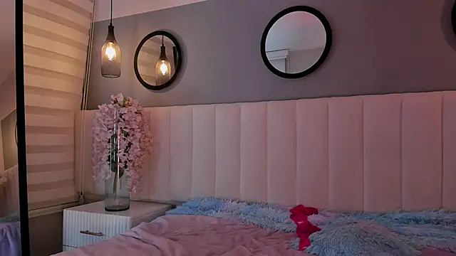 alice_lodge's cam snapshot