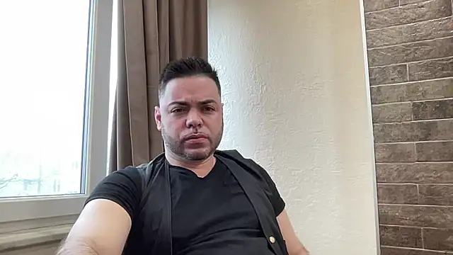 Rylie_Kiss live sex cam