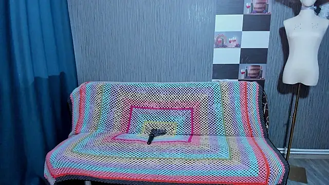 pa1e_pr1ncess's cam snapshot