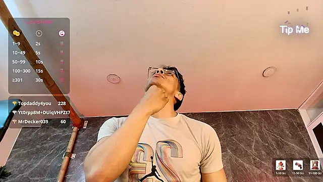 ApoloCruz live sex cam