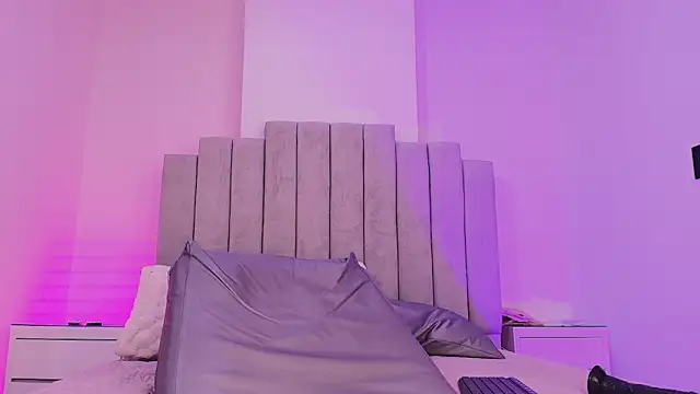 alana_lopezz's cam snapshot