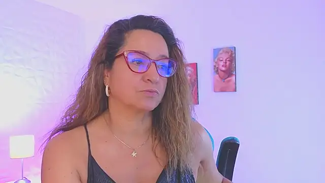 weet_Evans___'s cam snapshot