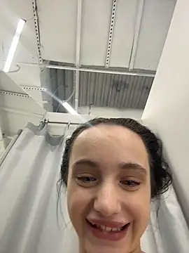 MiaTee's cam snapshot