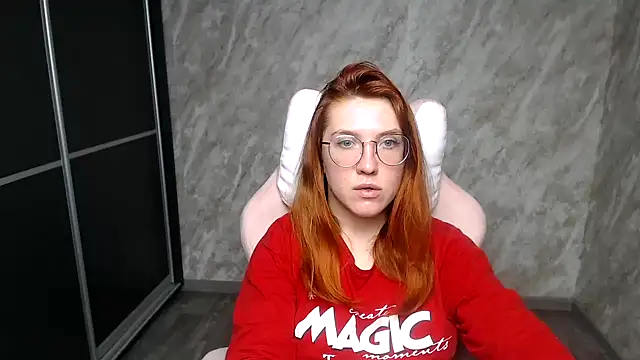 Reginasmilee's cam snapshot