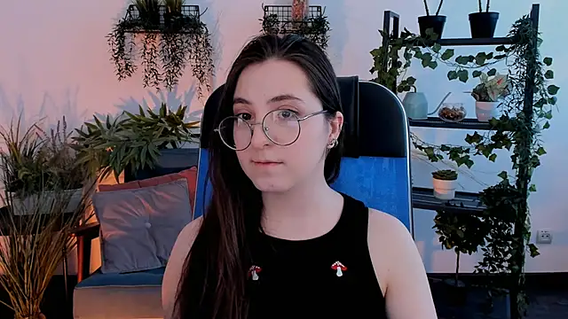 VirtuallVoyant live sex cam