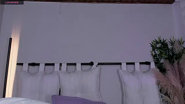 Rachell_criss's cam snapshot