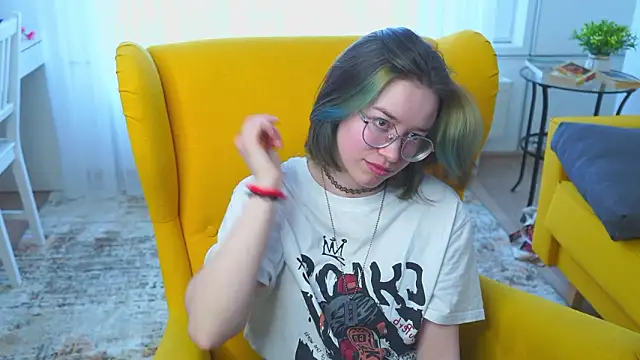 KarrenPear's cam snapshot