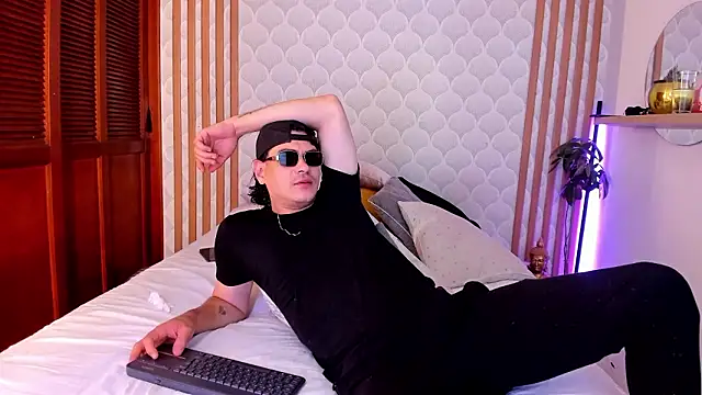 Cristian_blaze live sex cam
