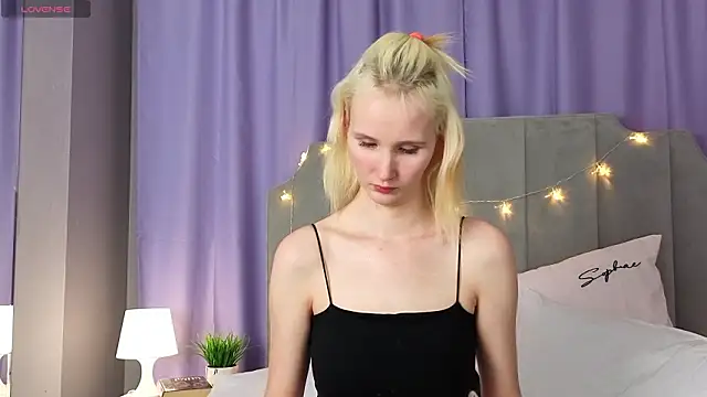 CrystalLili's cam snapshot