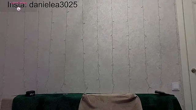 Sladkaya_2025's cam snapshot