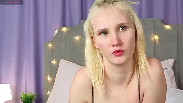 CrystalLili's cam snapshot