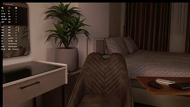 HloeChic live sex cam