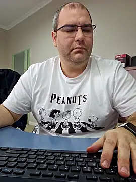 Andrew1900529 live sex cam